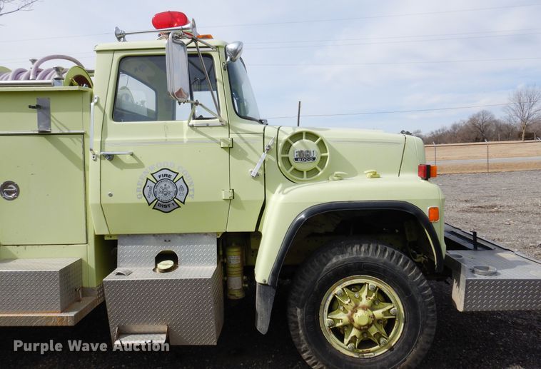 image for item KJ9577 1982 Ford L8000  pumper fire truck