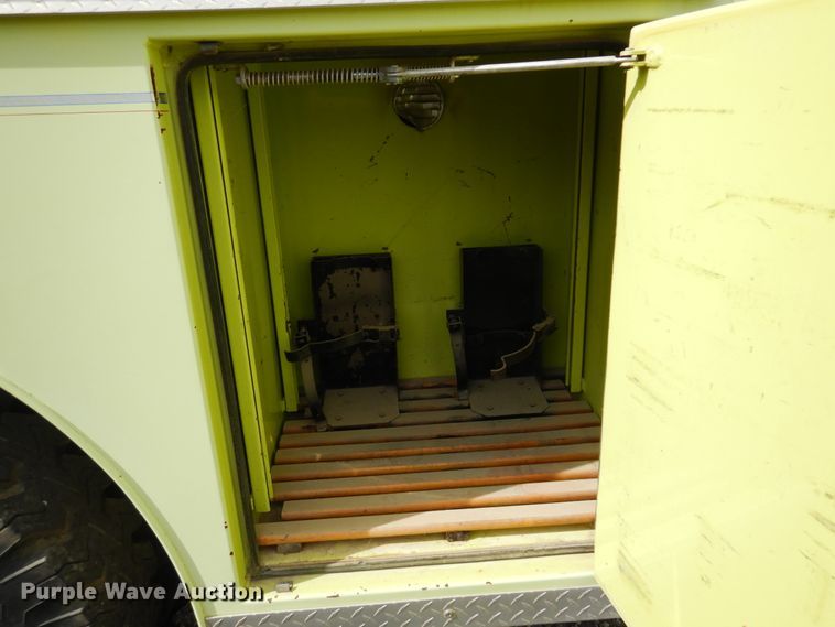 image for item KJ9577 1982 Ford L8000  pumper fire truck