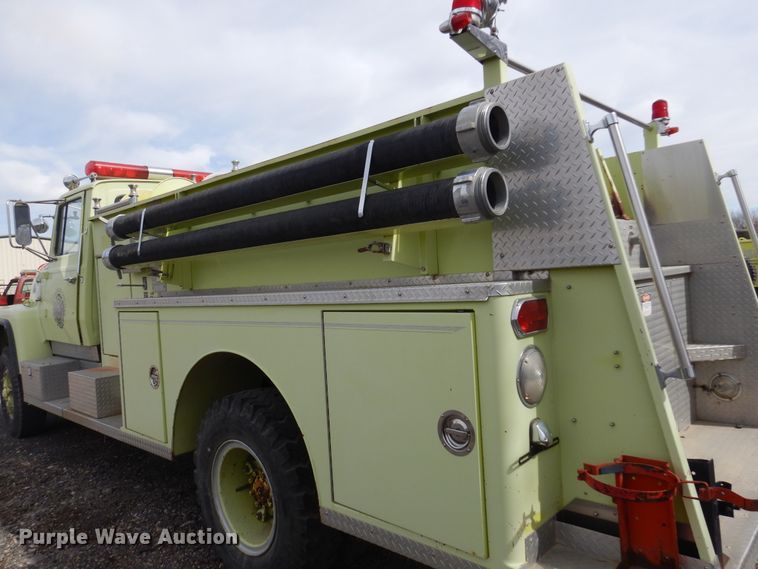 image for item KJ9577 1982 Ford L8000  pumper fire truck