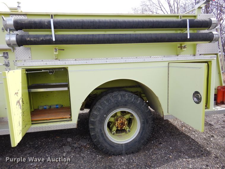 image for item KJ9577 1982 Ford L8000  pumper fire truck