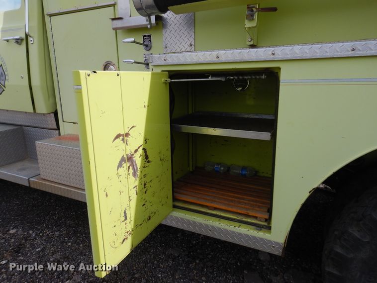 image for item KJ9577 1982 Ford L8000  pumper fire truck