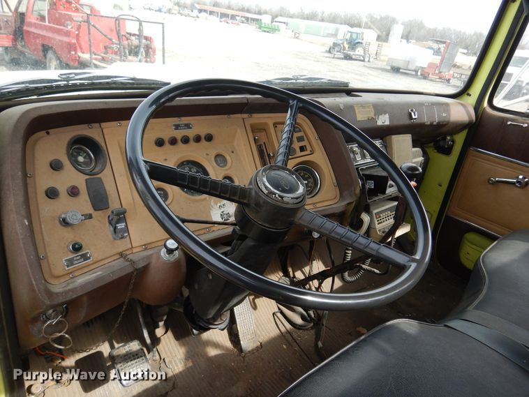 image for item KJ9577 1982 Ford L8000  pumper fire truck