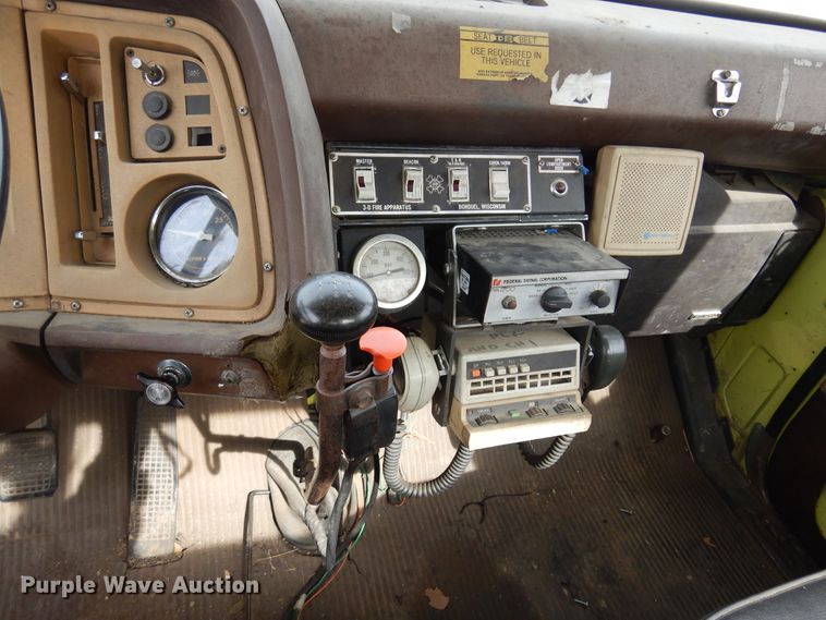 image for item KJ9577 1982 Ford L8000  pumper fire truck