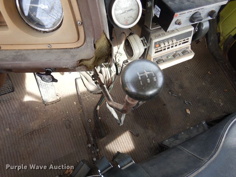 image for item KJ9577 1982 Ford L8000  pumper fire truck