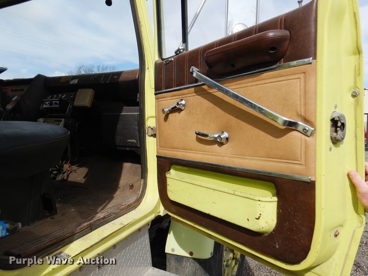 image for item KJ9577 1982 Ford L8000  pumper fire truck