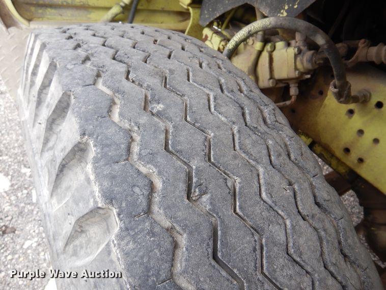 image for item KJ9577 1982 Ford L8000  pumper fire truck