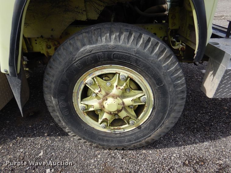 image for item KJ9577 1982 Ford L8000  pumper fire truck