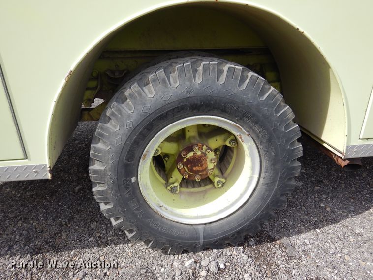 image for item KJ9577 1982 Ford L8000  pumper fire truck