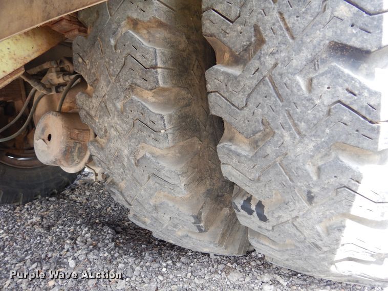 image for item KJ9577 1982 Ford L8000  pumper fire truck