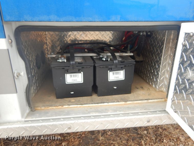 image for item MX9815 2006 Ford E450 Super Duty  ambulance