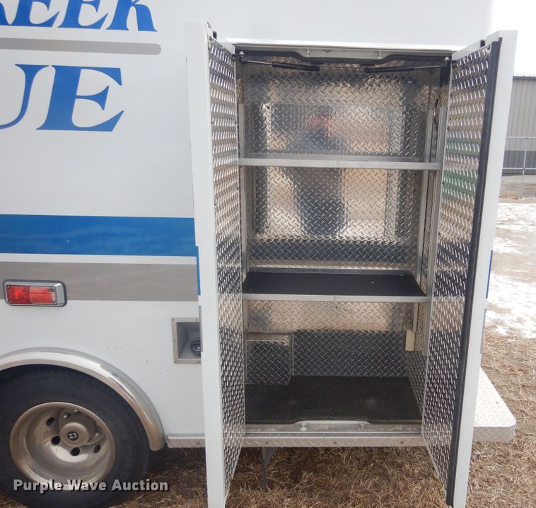 image for item MX9815 2006 Ford E450 Super Duty  ambulance