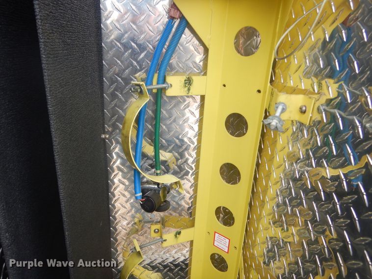 image for item MX9815 2006 Ford E450 Super Duty  ambulance