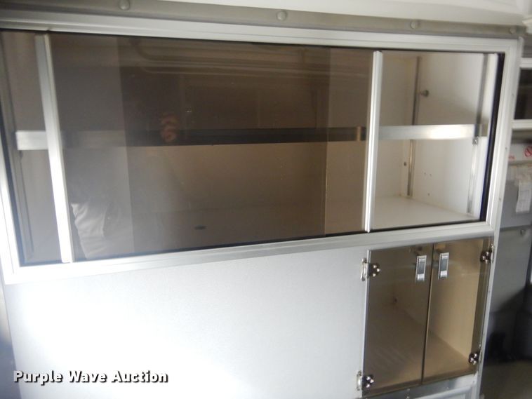 image for item MX9815 2006 Ford E450 Super Duty  ambulance