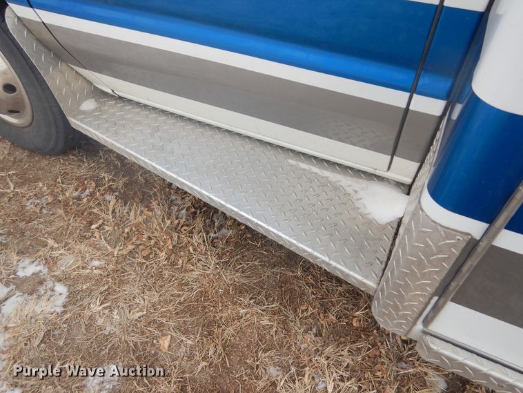 image for item MX9815 2006 Ford E450 Super Duty  ambulance