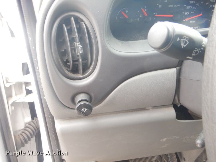 image for item MX9815 2006 Ford E450 Super Duty  ambulance