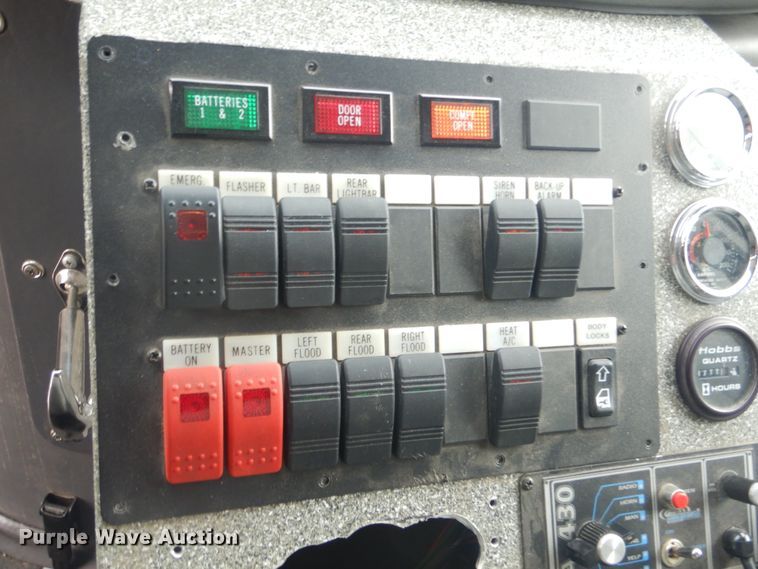 image for item MX9815 2006 Ford E450 Super Duty  ambulance