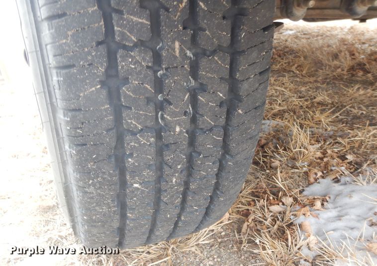 image for item MX9815 2006 Ford E450 Super Duty  ambulance