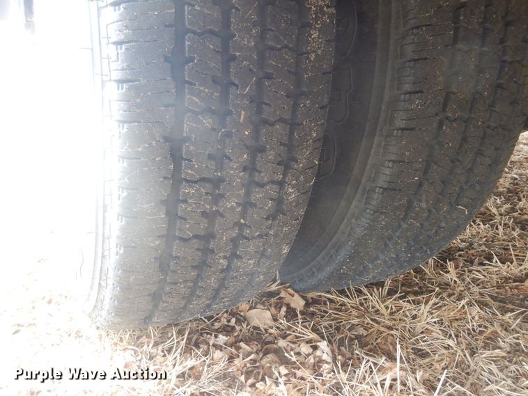 image for item MX9815 2006 Ford E450 Super Duty  ambulance