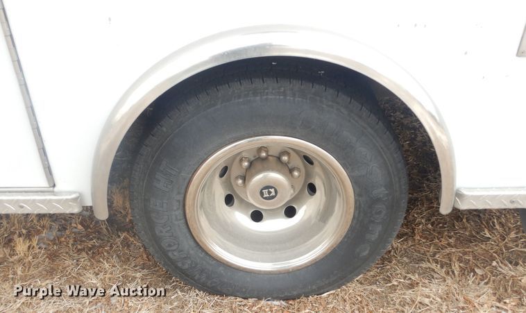 image for item MX9815 2006 Ford E450 Super Duty  ambulance