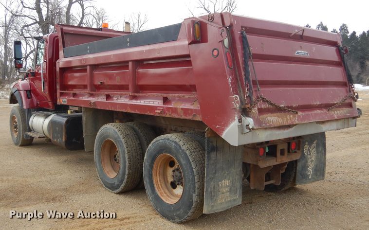 image for item MX9822 2010 International WorkStar 7600  dump truck