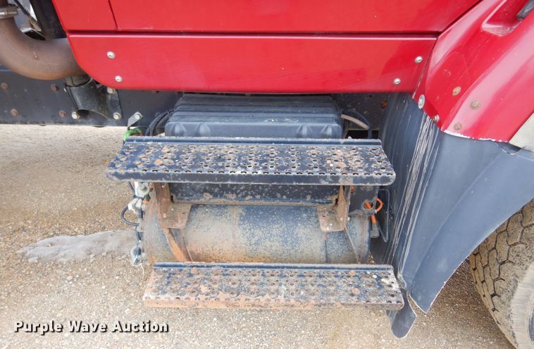 image for item MX9822 2010 International WorkStar 7600  dump truck