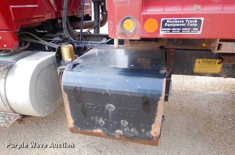 image for item MX9822 2010 International WorkStar 7600  dump truck