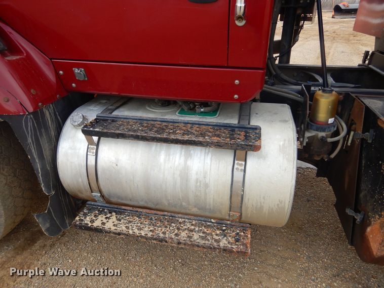 image for item MX9822 2010 International WorkStar 7600  dump truck