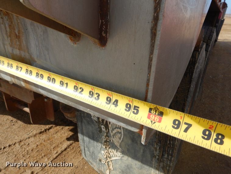 image for item MX9822 2010 International WorkStar 7600  dump truck