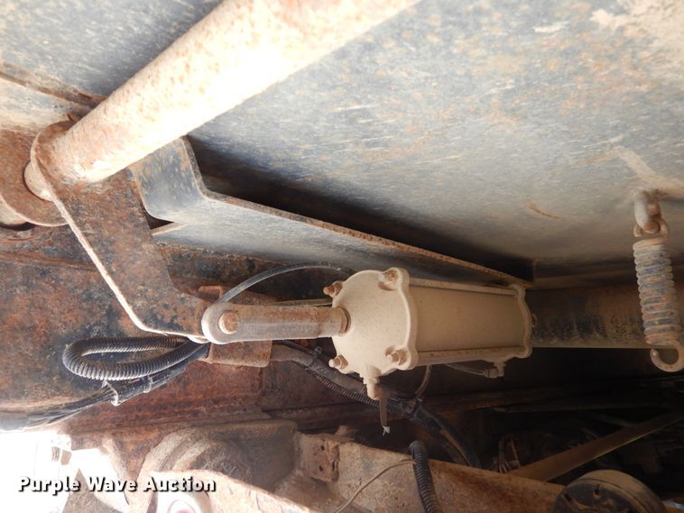 image for item MX9822 2010 International WorkStar 7600  dump truck