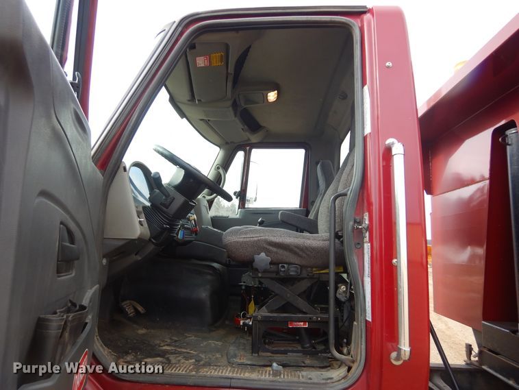 image for item MX9822 2010 International WorkStar 7600  dump truck