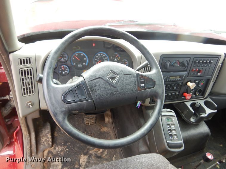 image for item MX9822 2010 International WorkStar 7600  dump truck