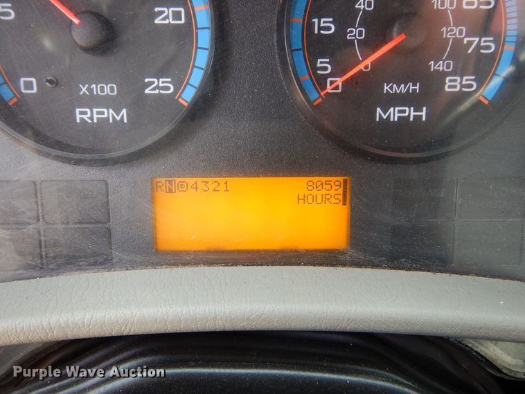 image for item MX9822 2010 International WorkStar 7600  dump truck