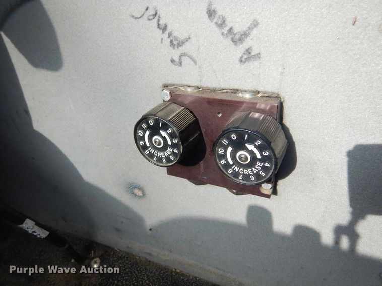 image for item MX9822 2010 International WorkStar 7600  dump truck