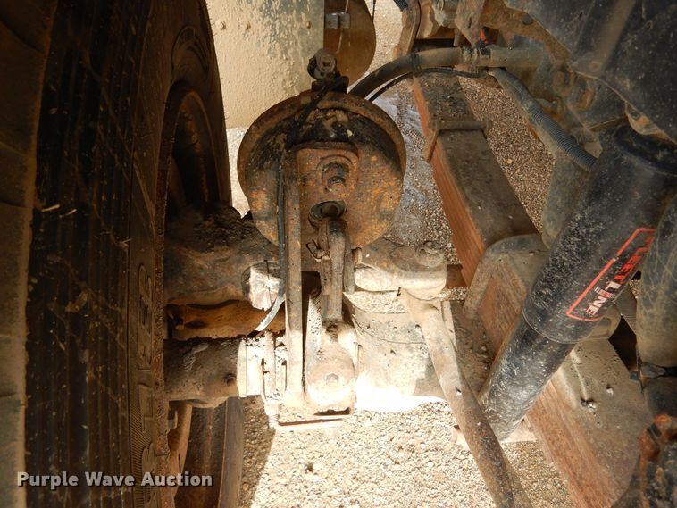 image for item MX9822 2010 International WorkStar 7600  dump truck