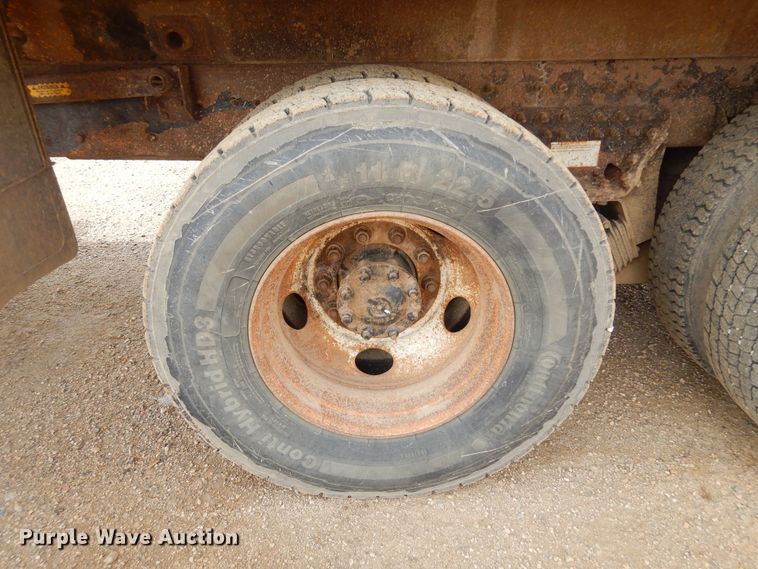 image for item MX9822 2010 International WorkStar 7600  dump truck