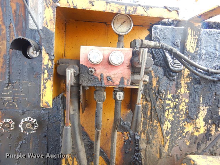 image for item MX9828 1990 Cimline 200 Melter  melter/applicator