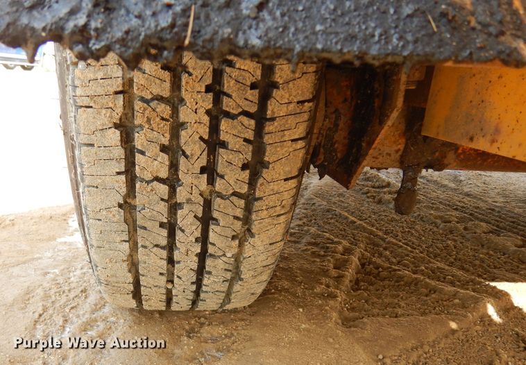 image for item MX9828 1990 Cimline 200 Melter  melter/applicator