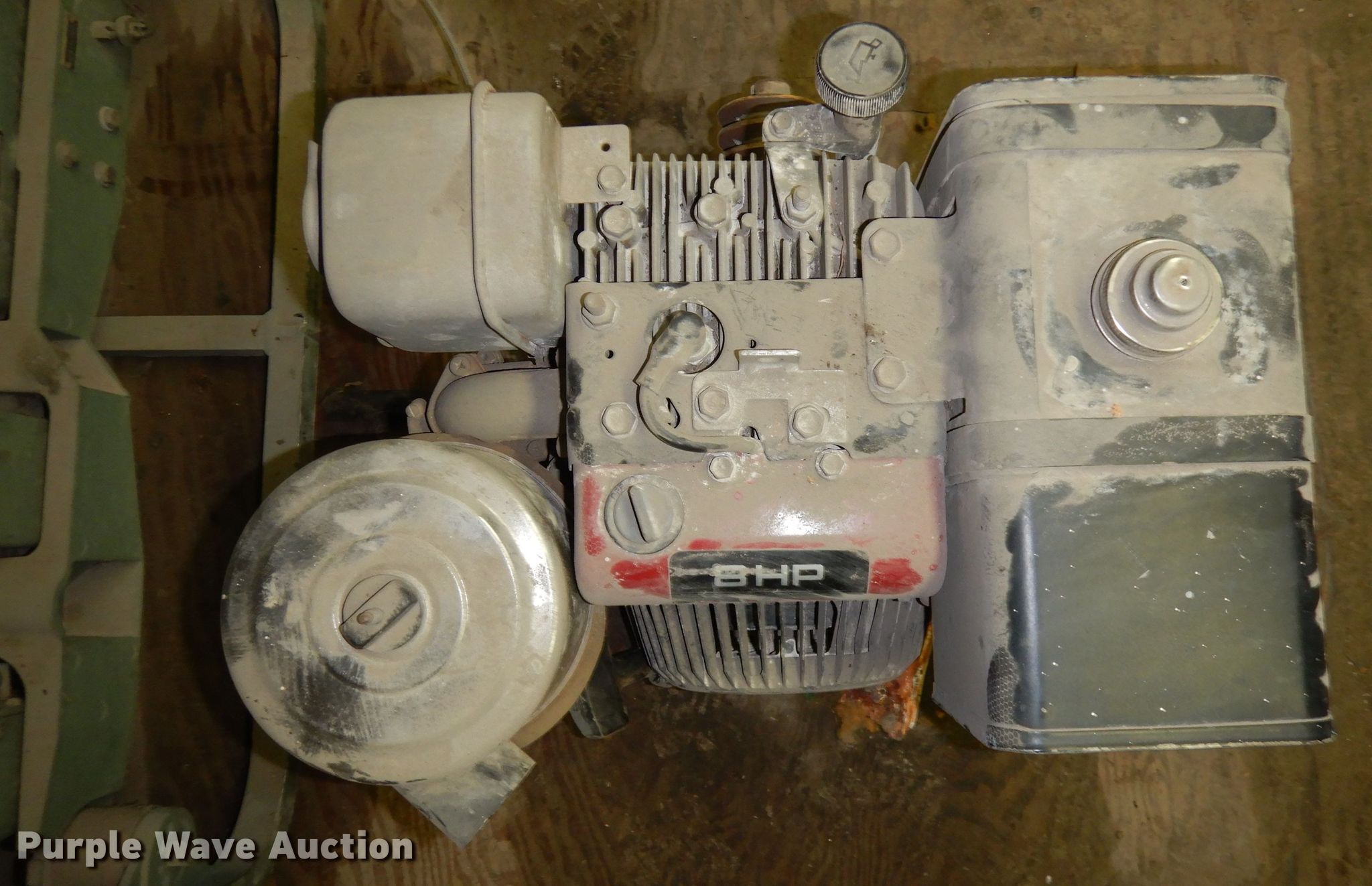 (2) gas engines in Osawatomie, KS Item JV9349 sold Purple Wave