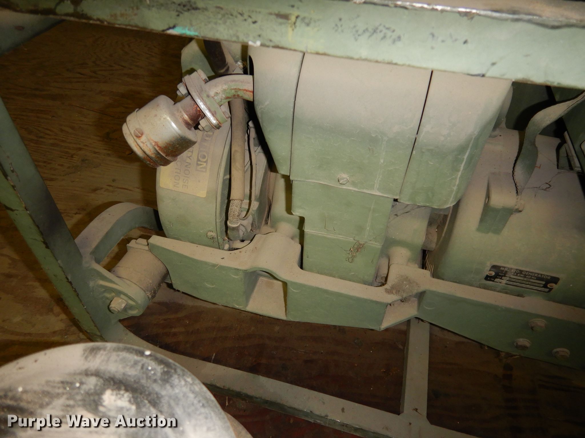 (2) gas engines in Osawatomie, KS Item JV9349 sold Purple Wave