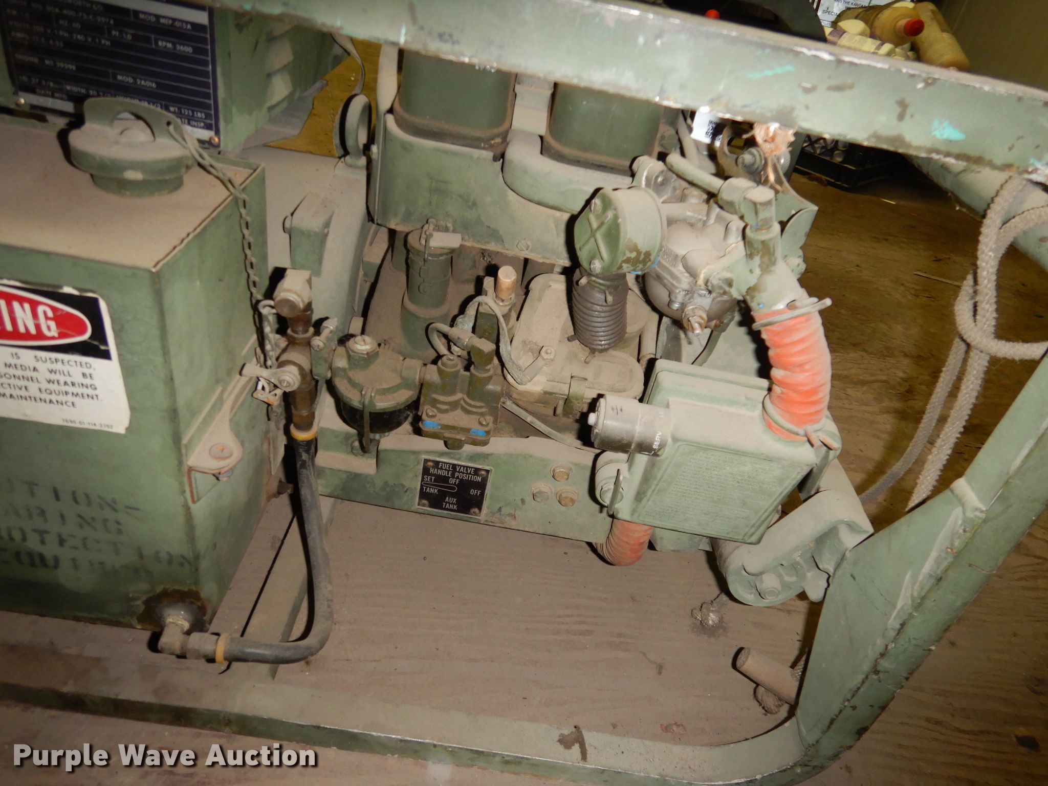 (2) gas engines in Osawatomie, KS Item JV9349 sold Purple Wave