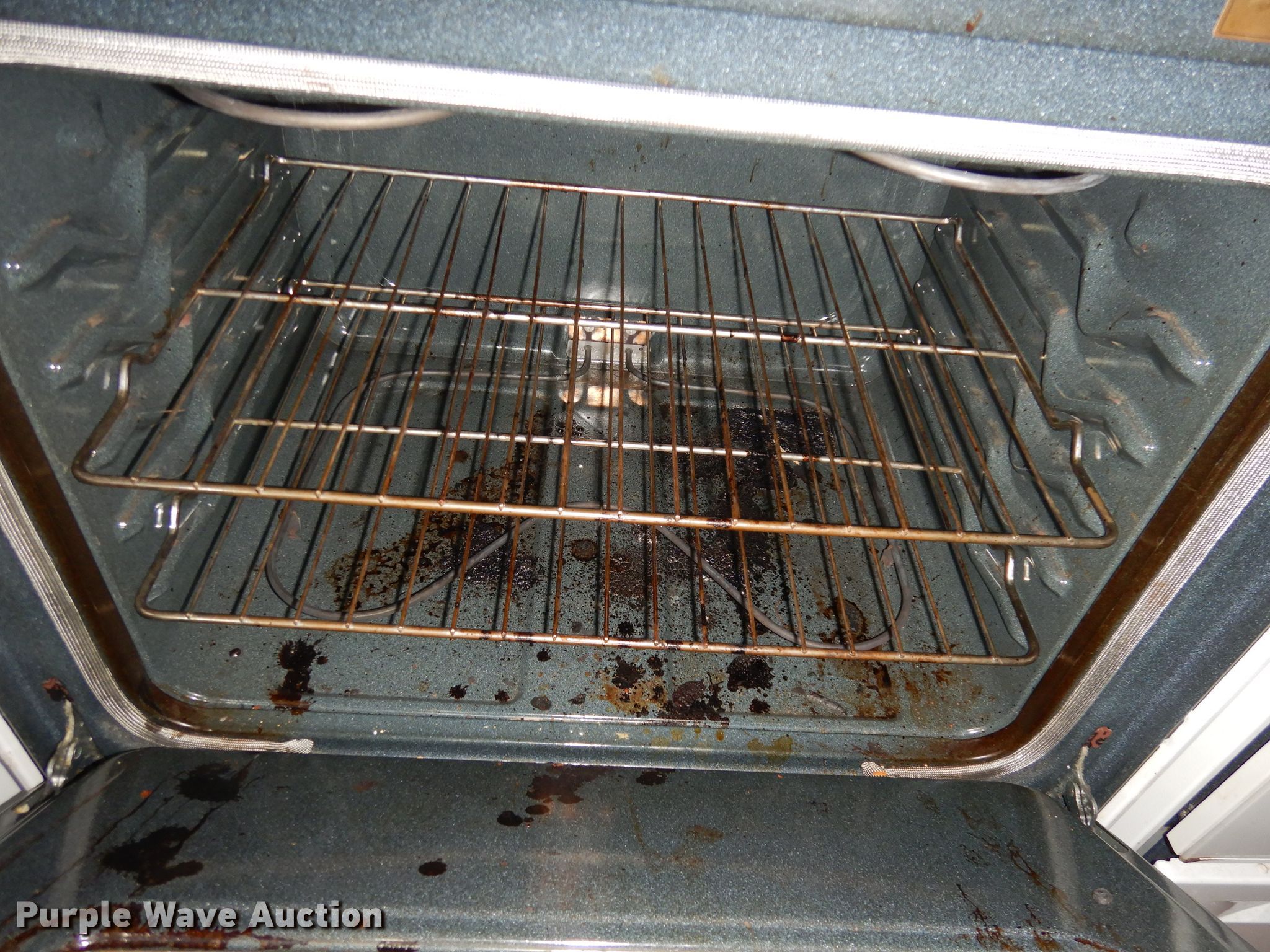 (2) Estate ovens in Junction City, KS Item JV9383 sold Purple Wave