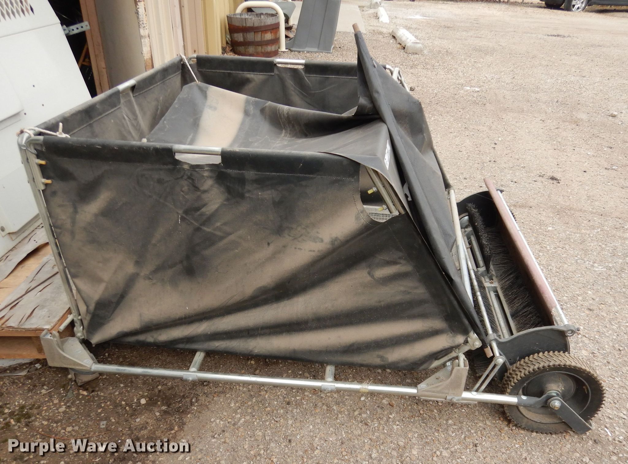 Parker lawn sweeper in Emporia, KS Item JV9433 sold Purple Wave