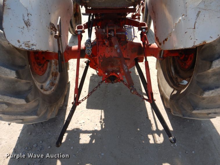 image for item DE7522 Ford 800 Series  tractor