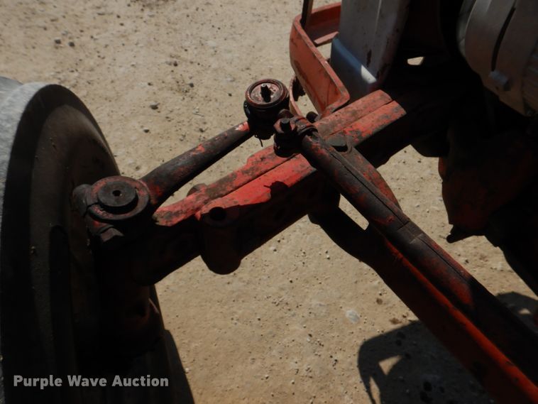 image for item DE7522 Ford 800 Series  tractor