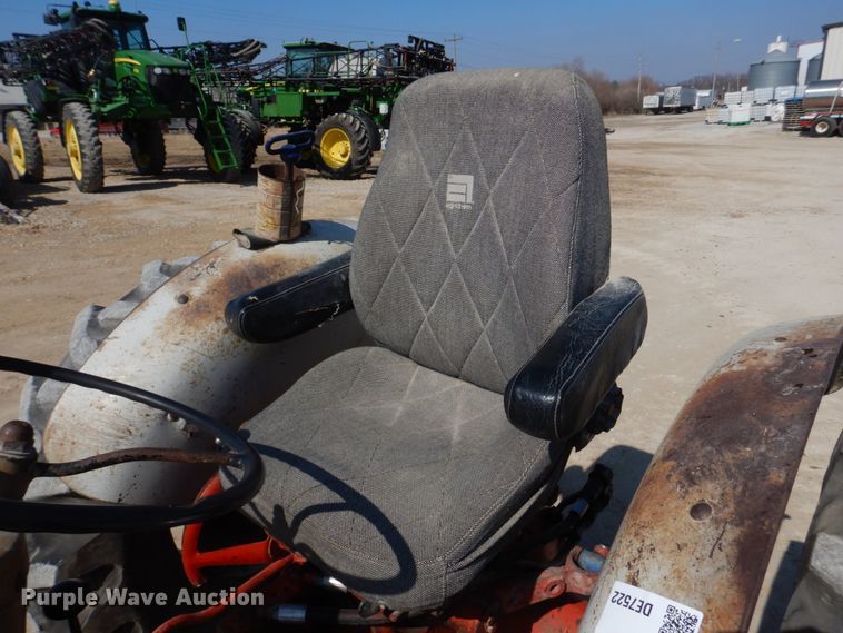 image for item DE7522 Ford 800 Series  tractor