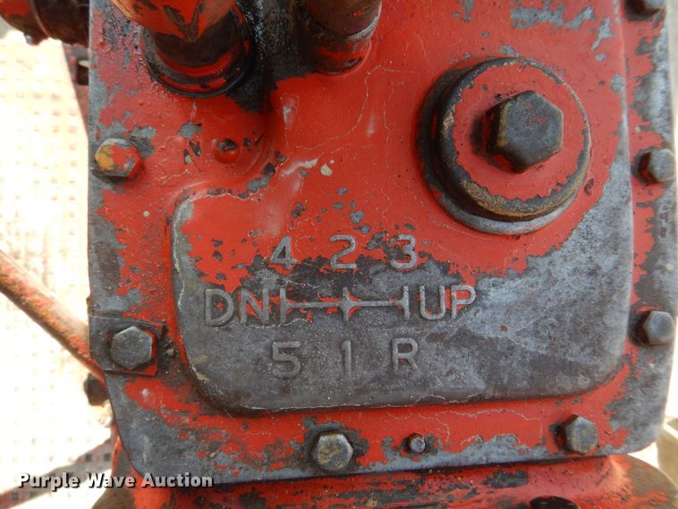 image for item DE7522 Ford 800 Series  tractor