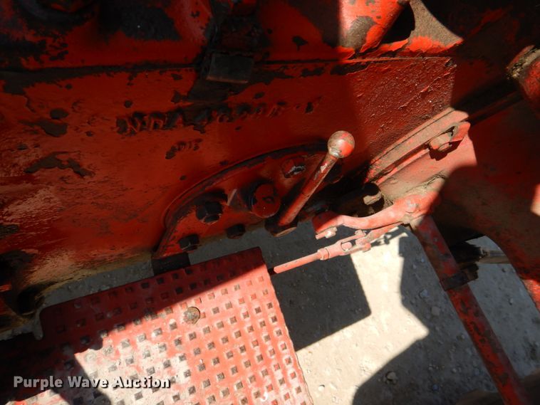 image for item DE7522 Ford 800 Series  tractor