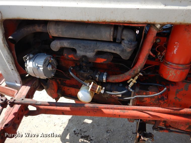 image for item DE7522 Ford 800 Series  tractor