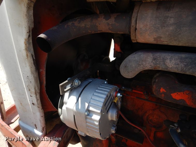 image for item DE7522 Ford 800 Series  tractor