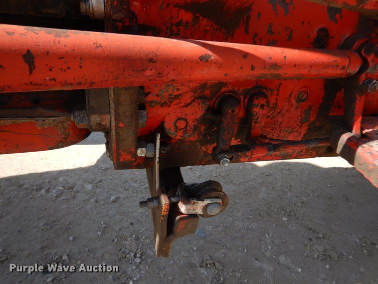 image for item DE7522 Ford 800 Series  tractor